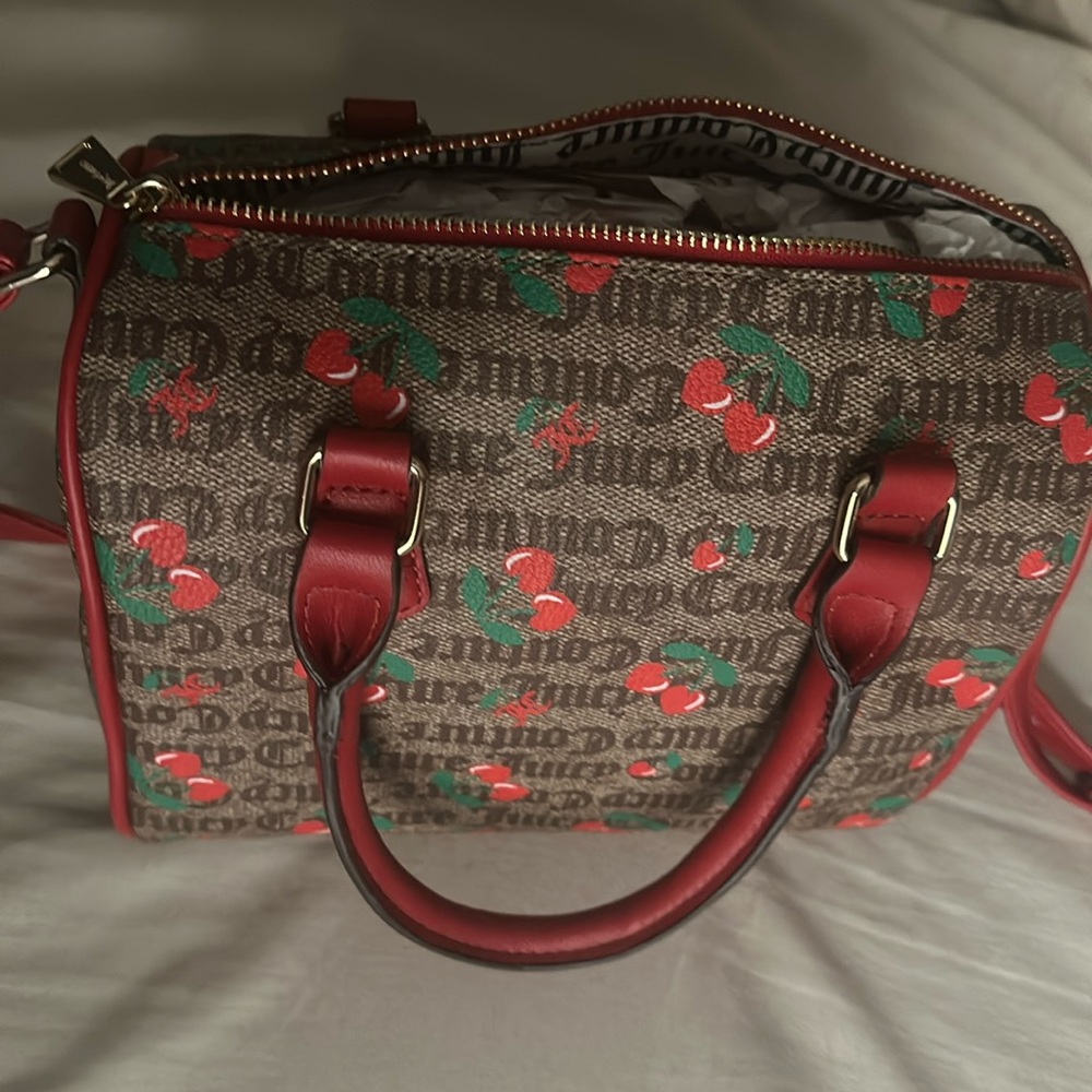 Juicy Cherry Bowler